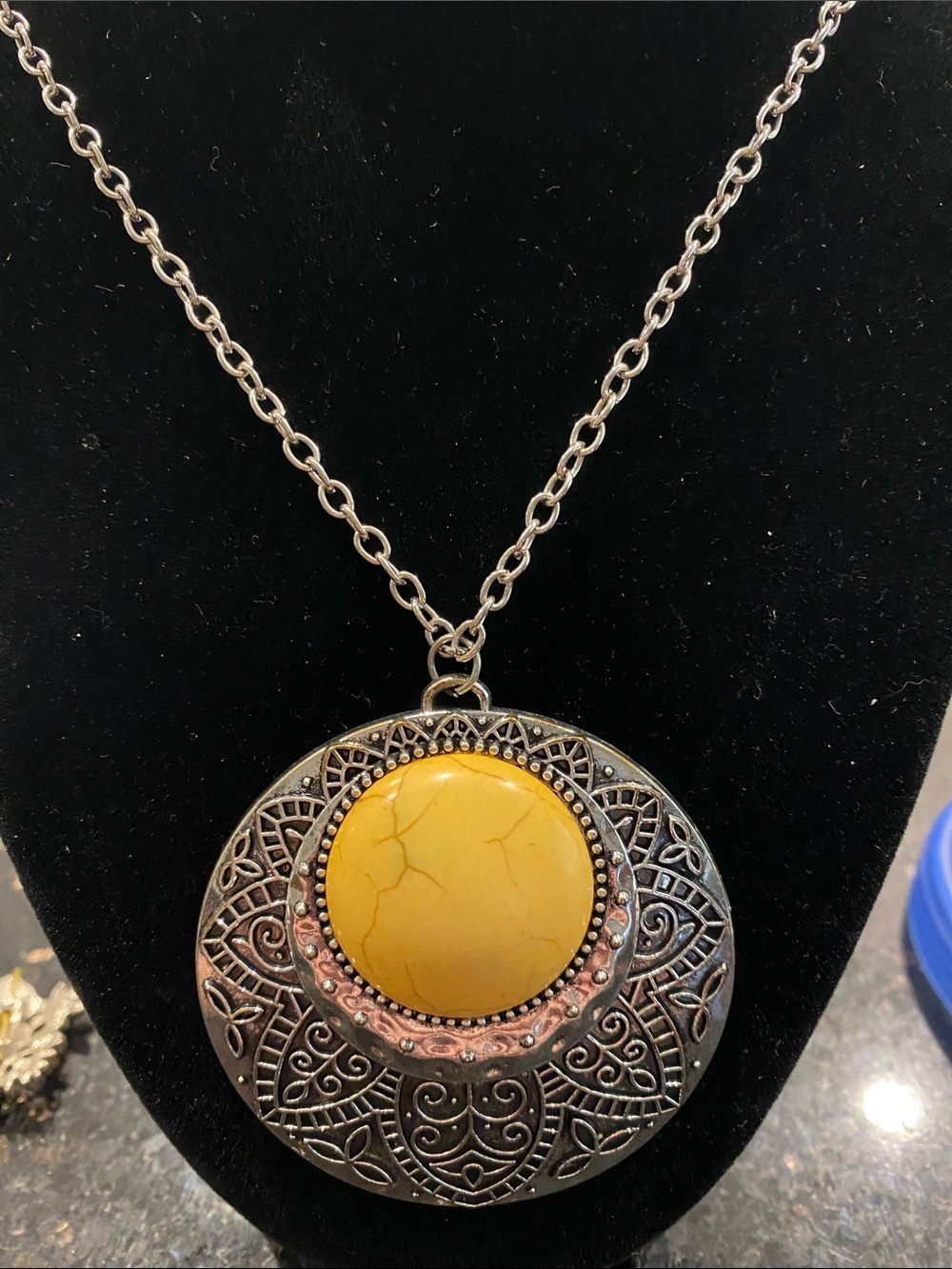 paparazzi Yellow Stone Filigree Pendant Necklace